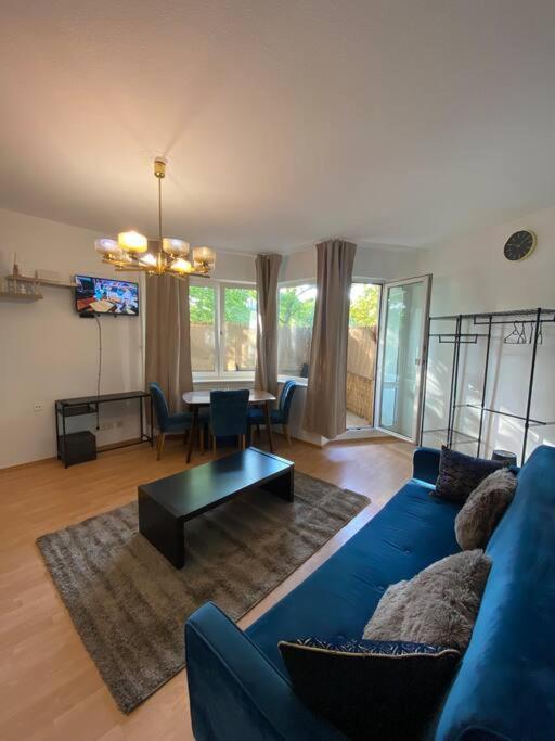Apartment With Balcony เบอร์ลิน ภายนอก รูปภาพ
