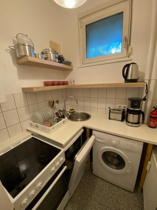 Apartment With Balcony เบอร์ลิน ภายนอก รูปภาพ
